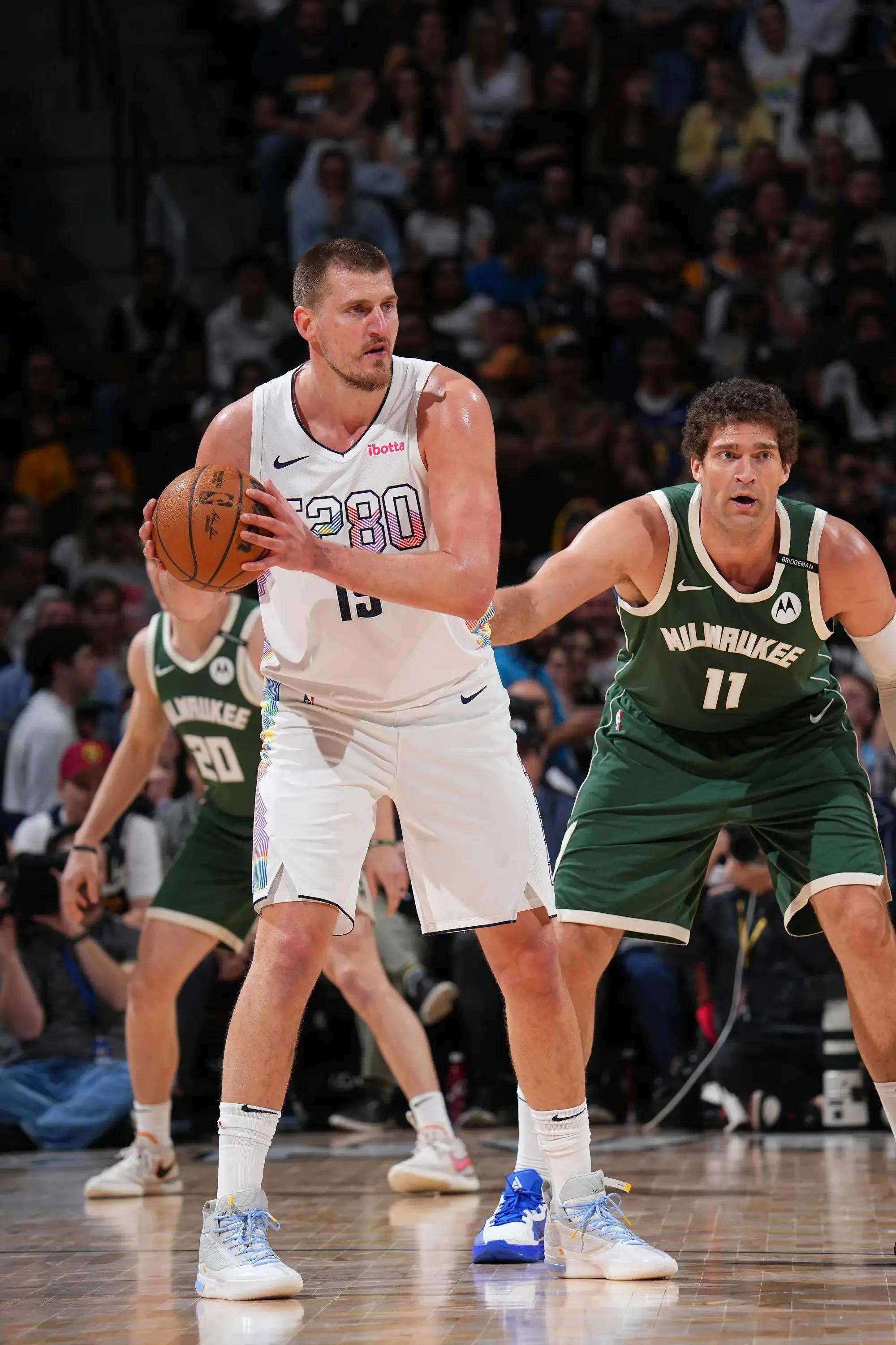 现代足球已 现代足球已