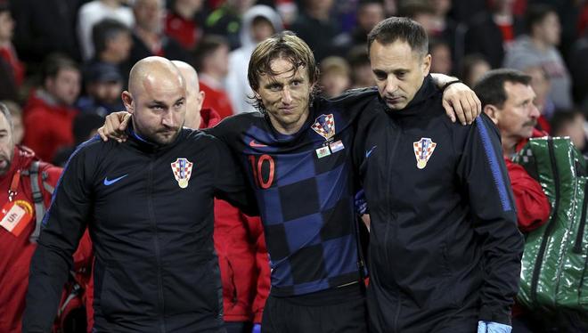 而在灯下的 而在灯下的