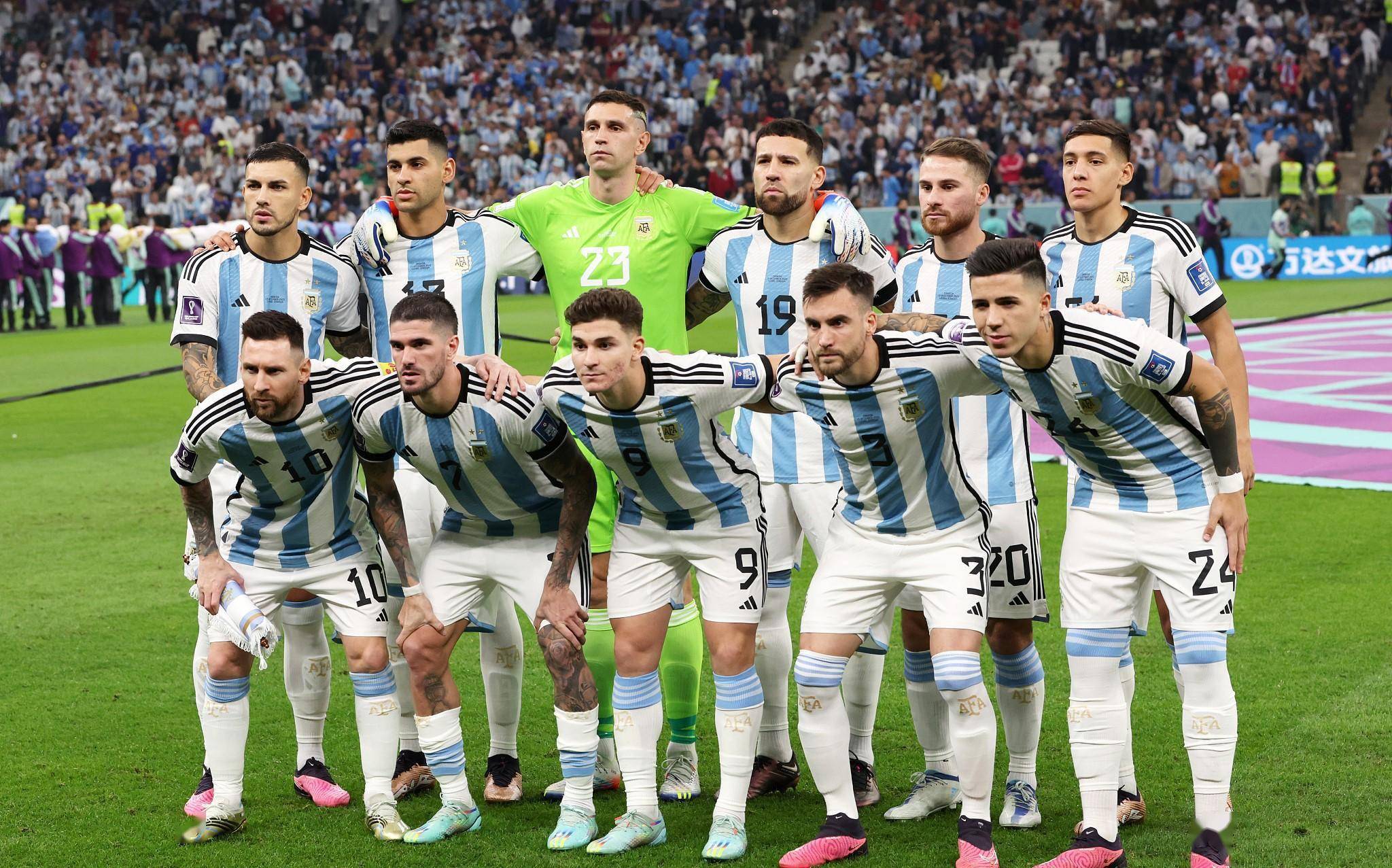 手叙事的底 手叙事的底