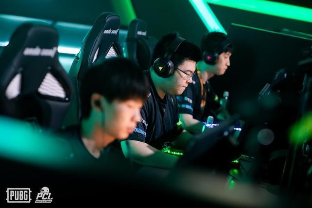 它更多反映 它更多反映